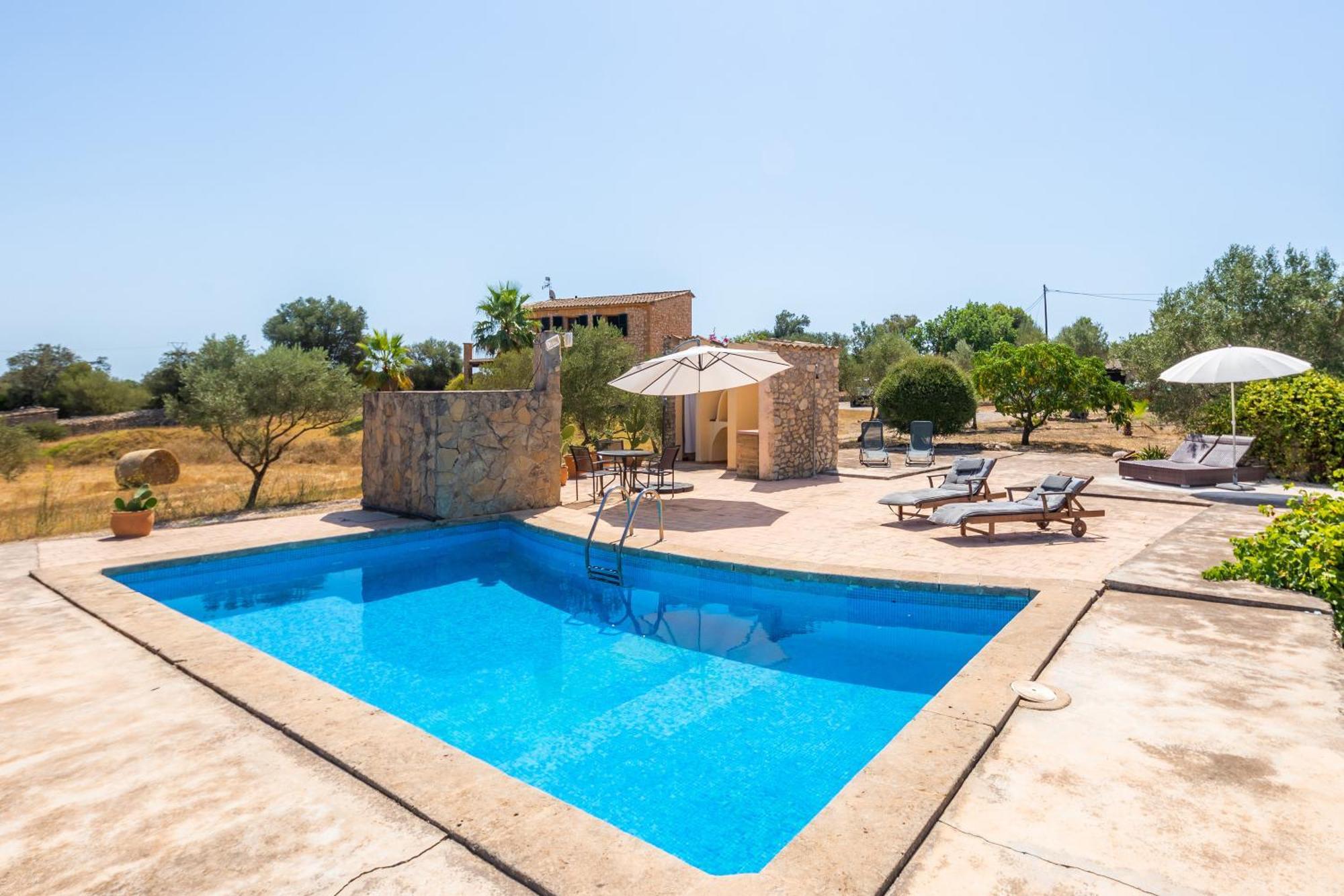 Carboneta Villa *